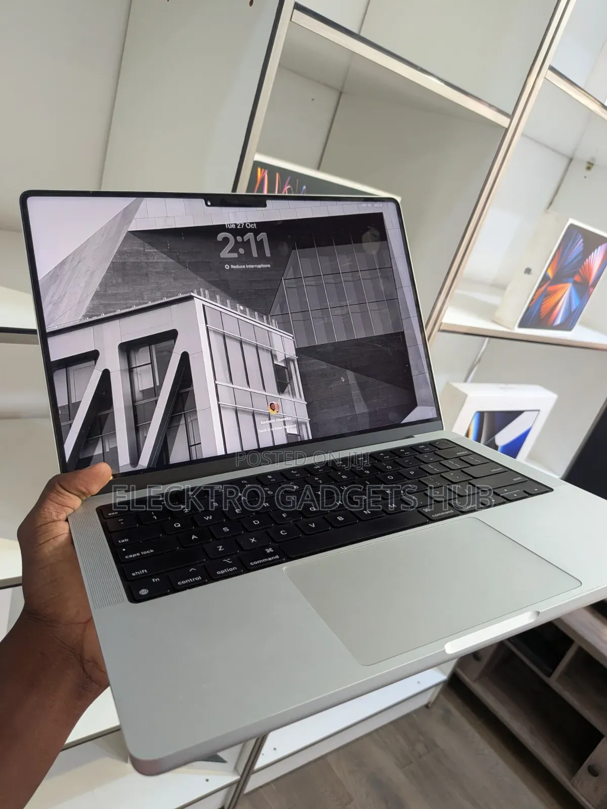 Laptop Apple MacBook Pro 2021 M1 16GB Apple M1 Pro SSD 1T