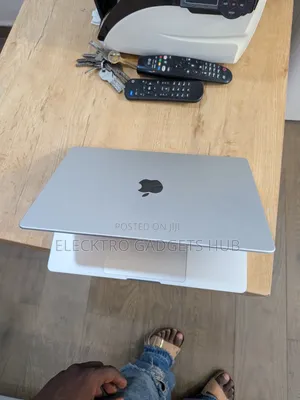 Laptop Apple MacBook Pro 2021 M1 16GB Apple M1 Pro SSD 1T