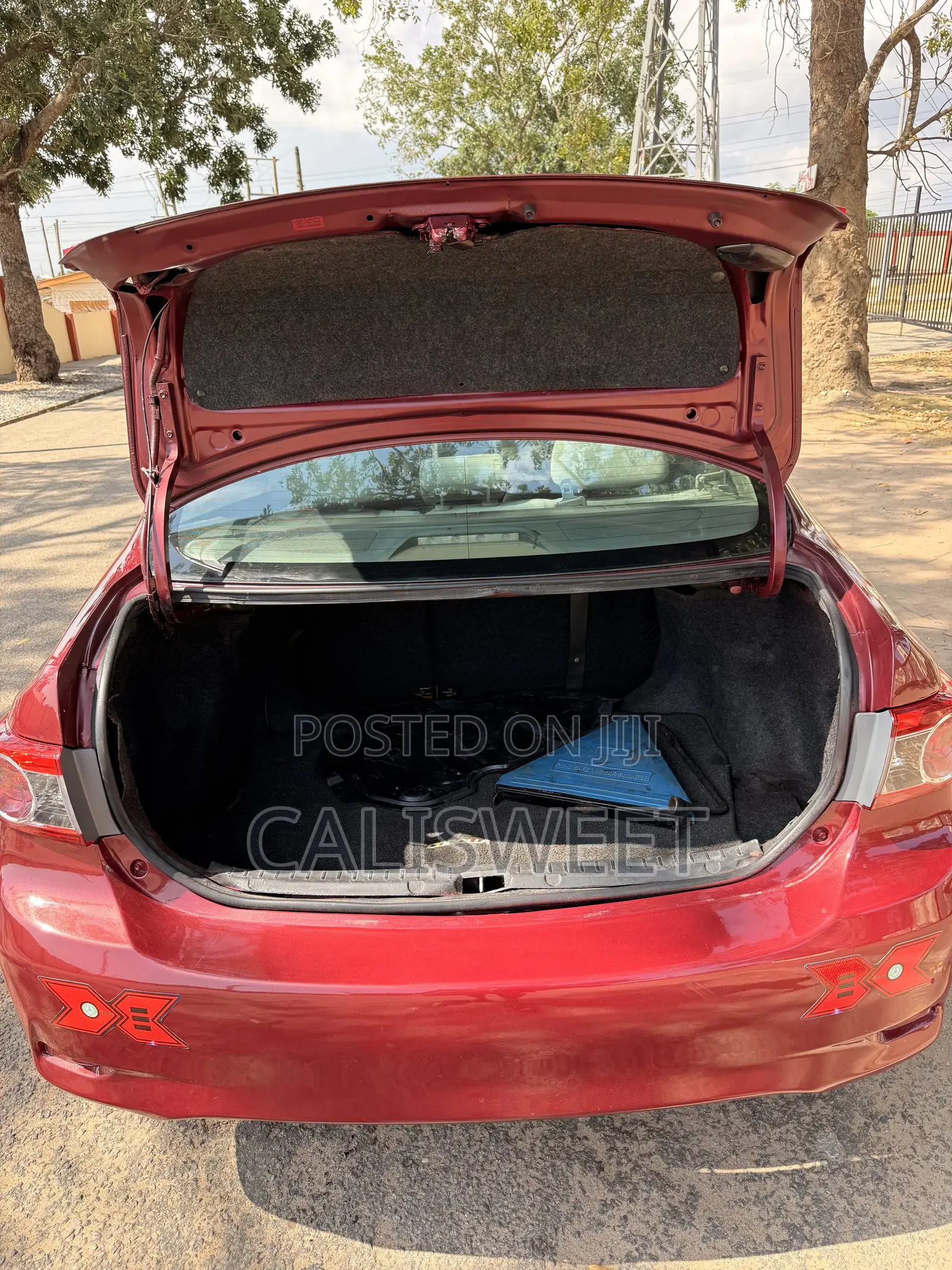 Toyota Corolla LE 4dr Sedan (1.8L 4cyl 4A) 2013 Burgundy