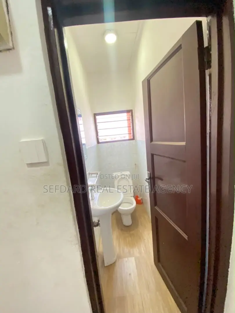 3bdrm House in Sefdard Properties, Adjiriganor for rent