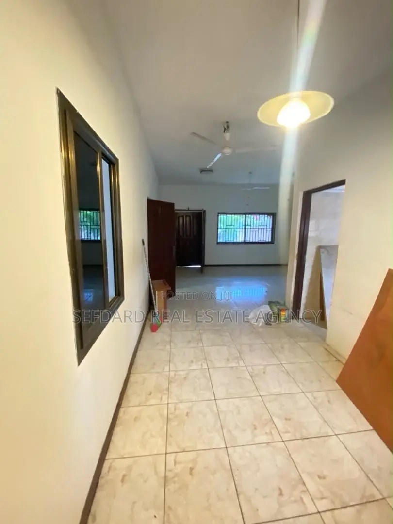 3bdrm House in Sefdard Properties, Adjiriganor for rent