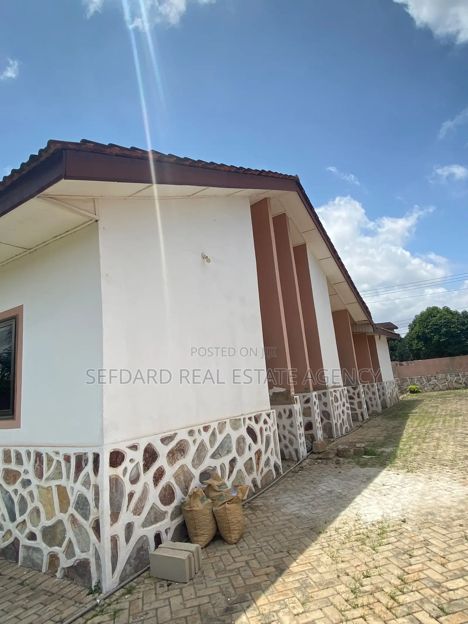 3bdrm House in Sefdard Properties, Adjiriganor for rent