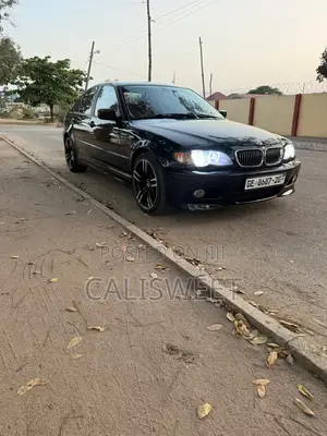 BMW 318i 2010 Black