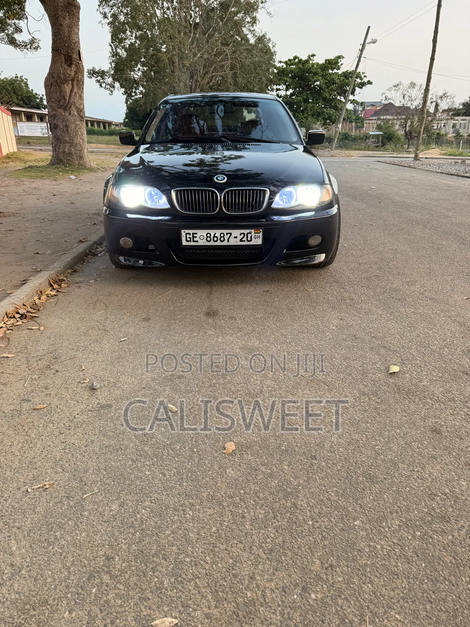BMW 318i 2010 Black