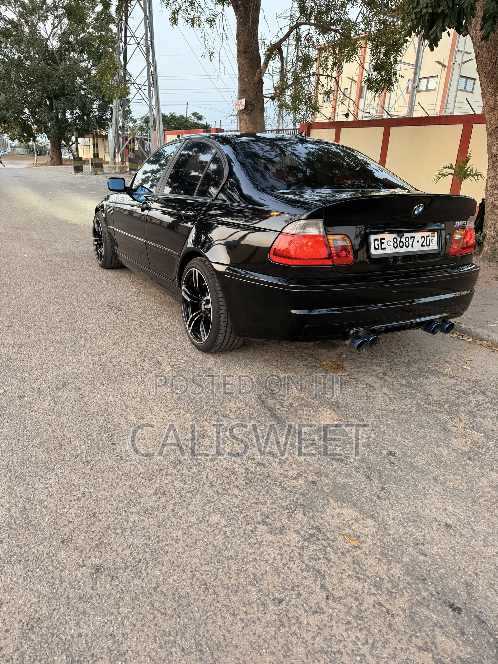 BMW 318i 2010 Black