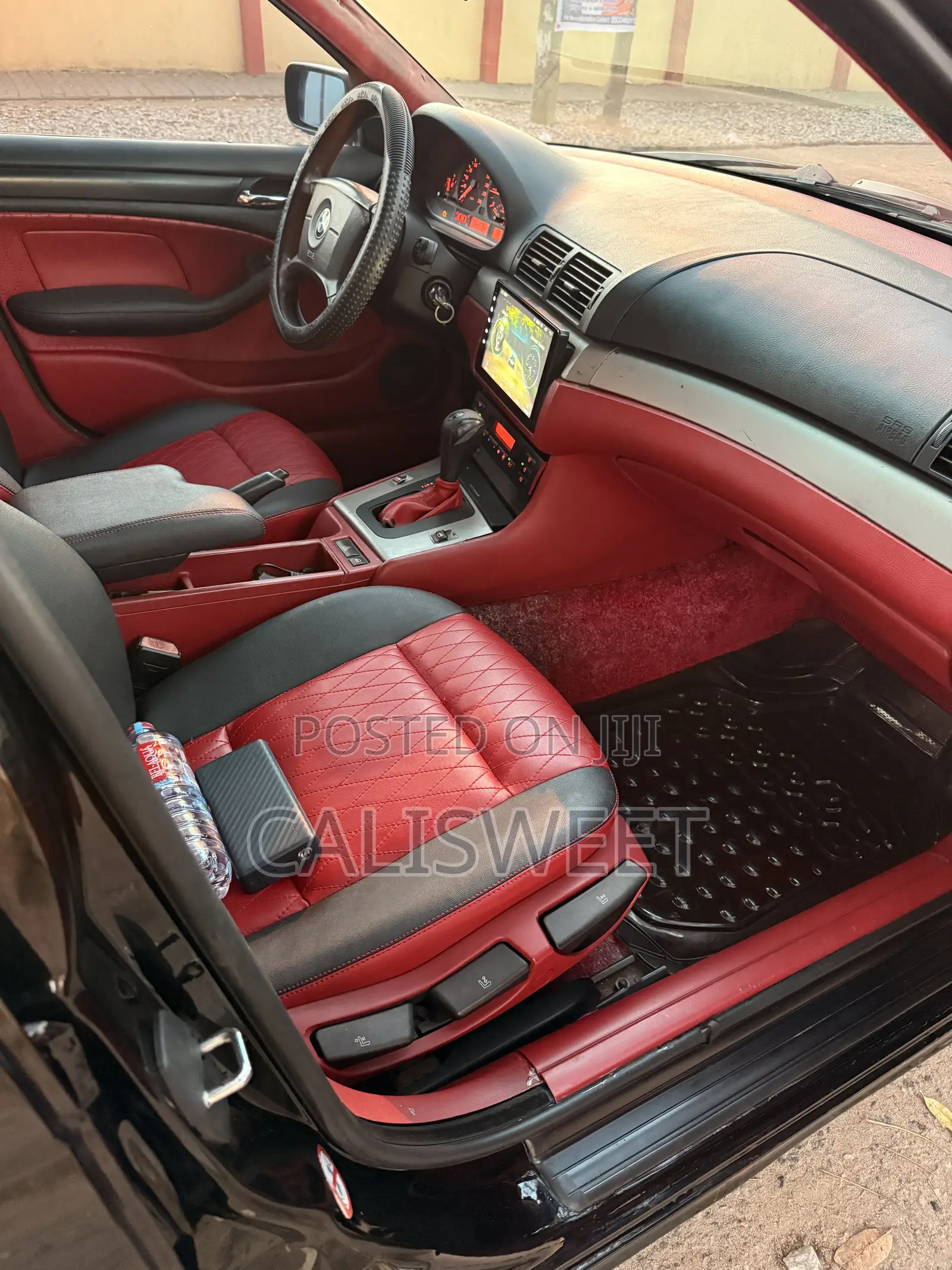 BMW 318i 2010 Black