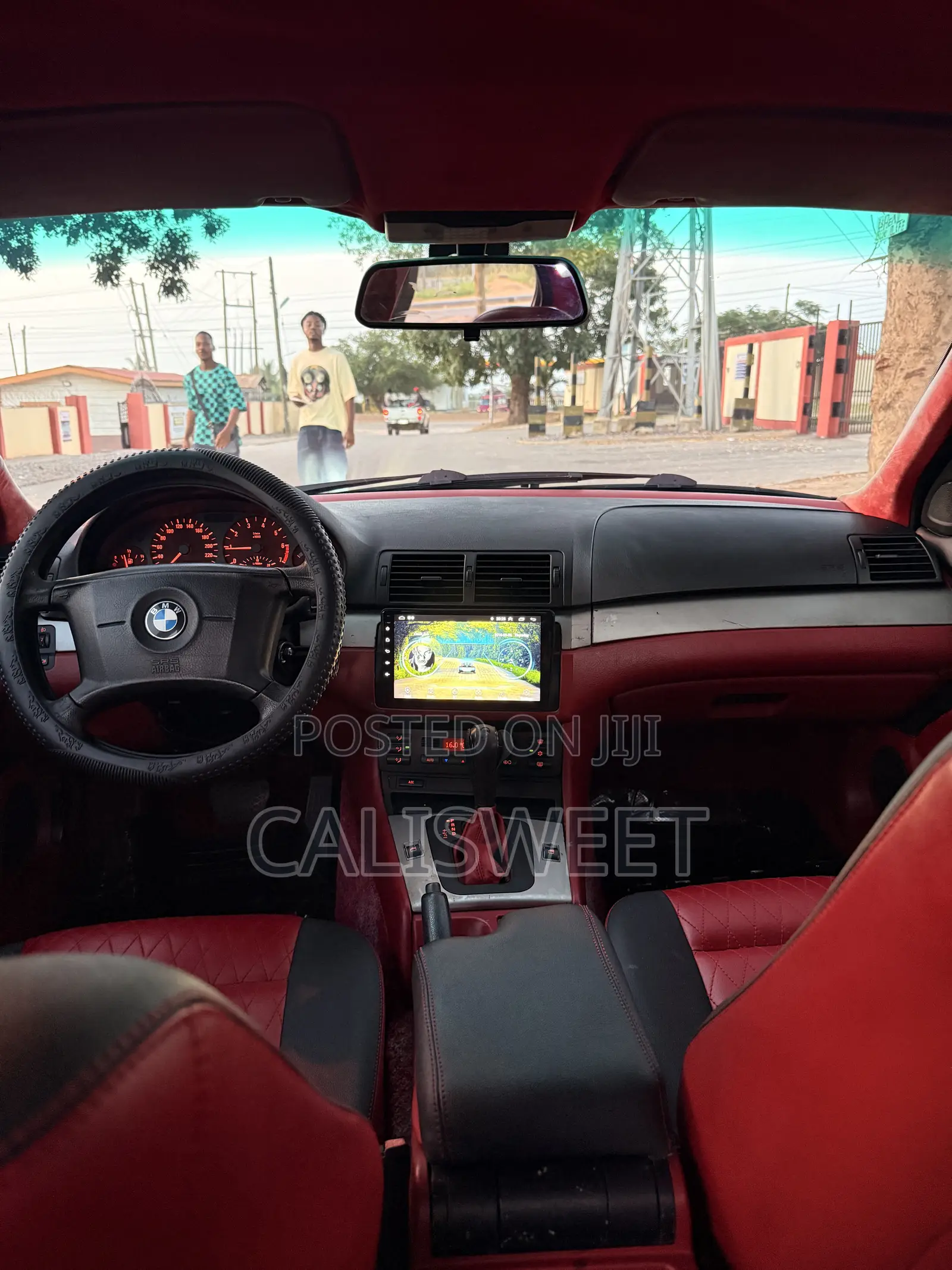 BMW 318i 2010 Black