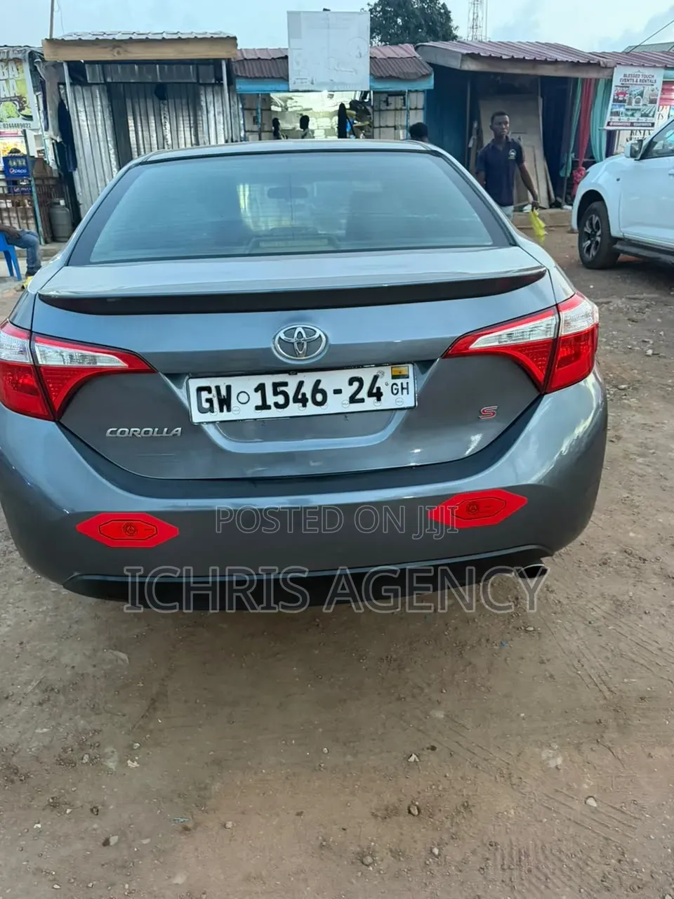 Toyota Corolla L 4dr Sedan (1.8L 4cyl Manual) 2016