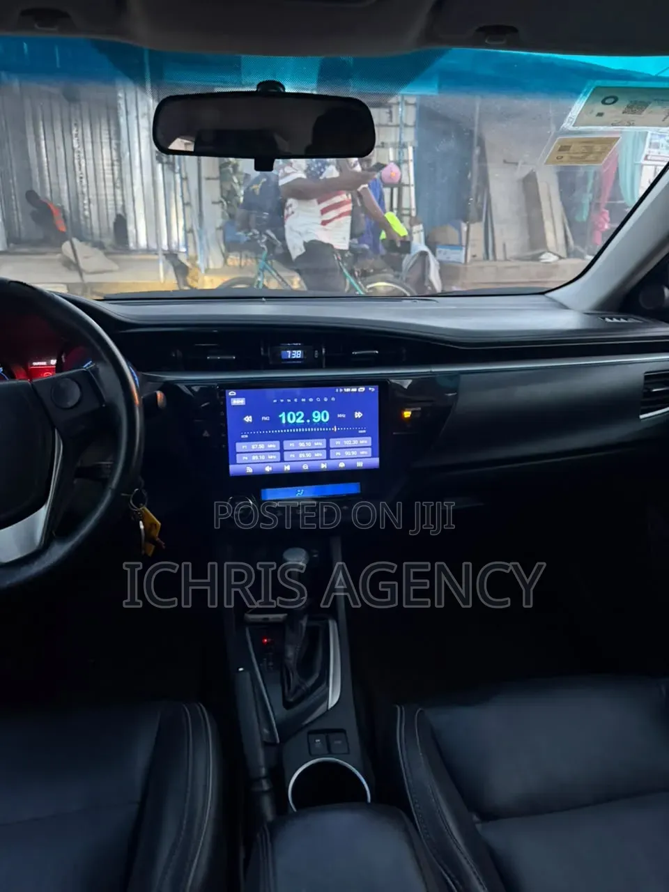 Toyota Corolla L 4dr Sedan (1.8L 4cyl Manual) 2016