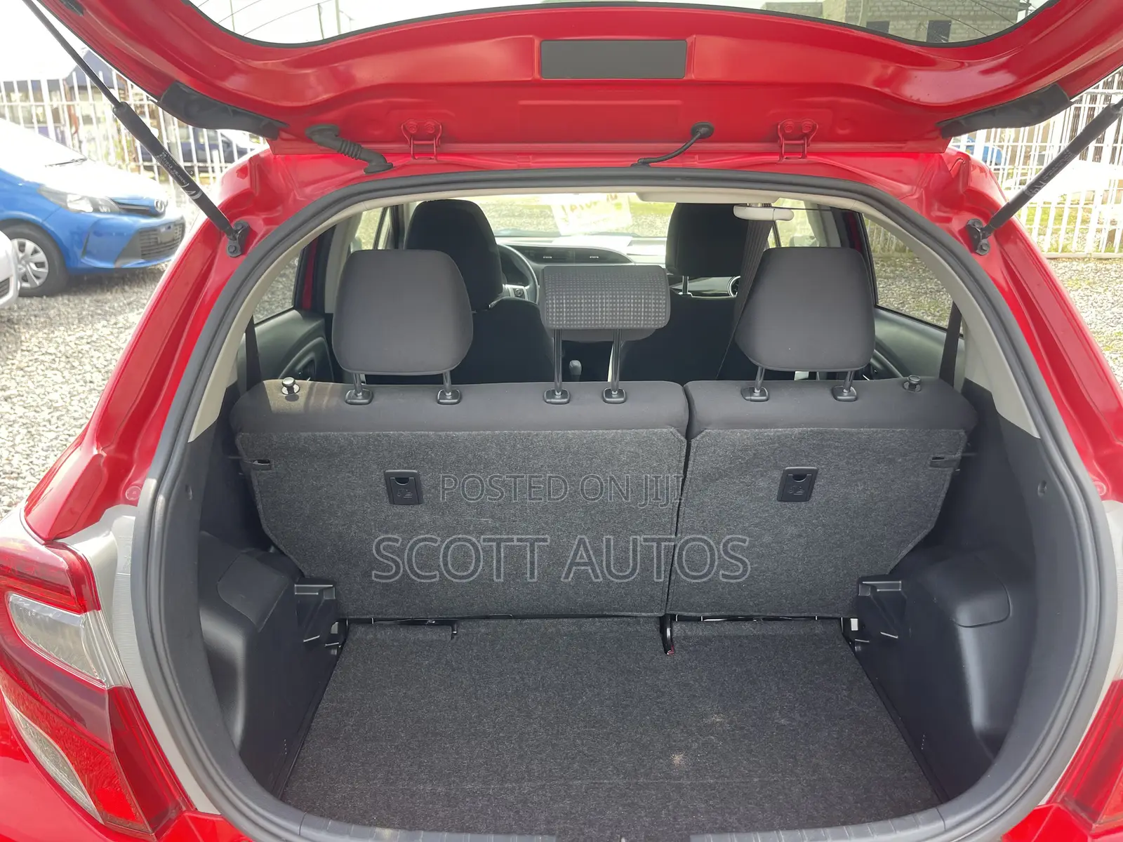 Toyota Vitz 1.3 AWD 3dr 2016 Red