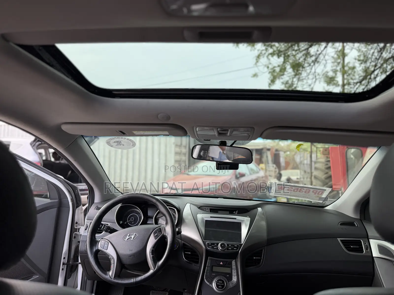Hyundai Avante 2013 White