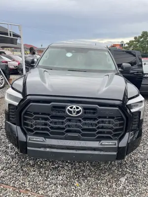 Toyota Tundra 2022 Black