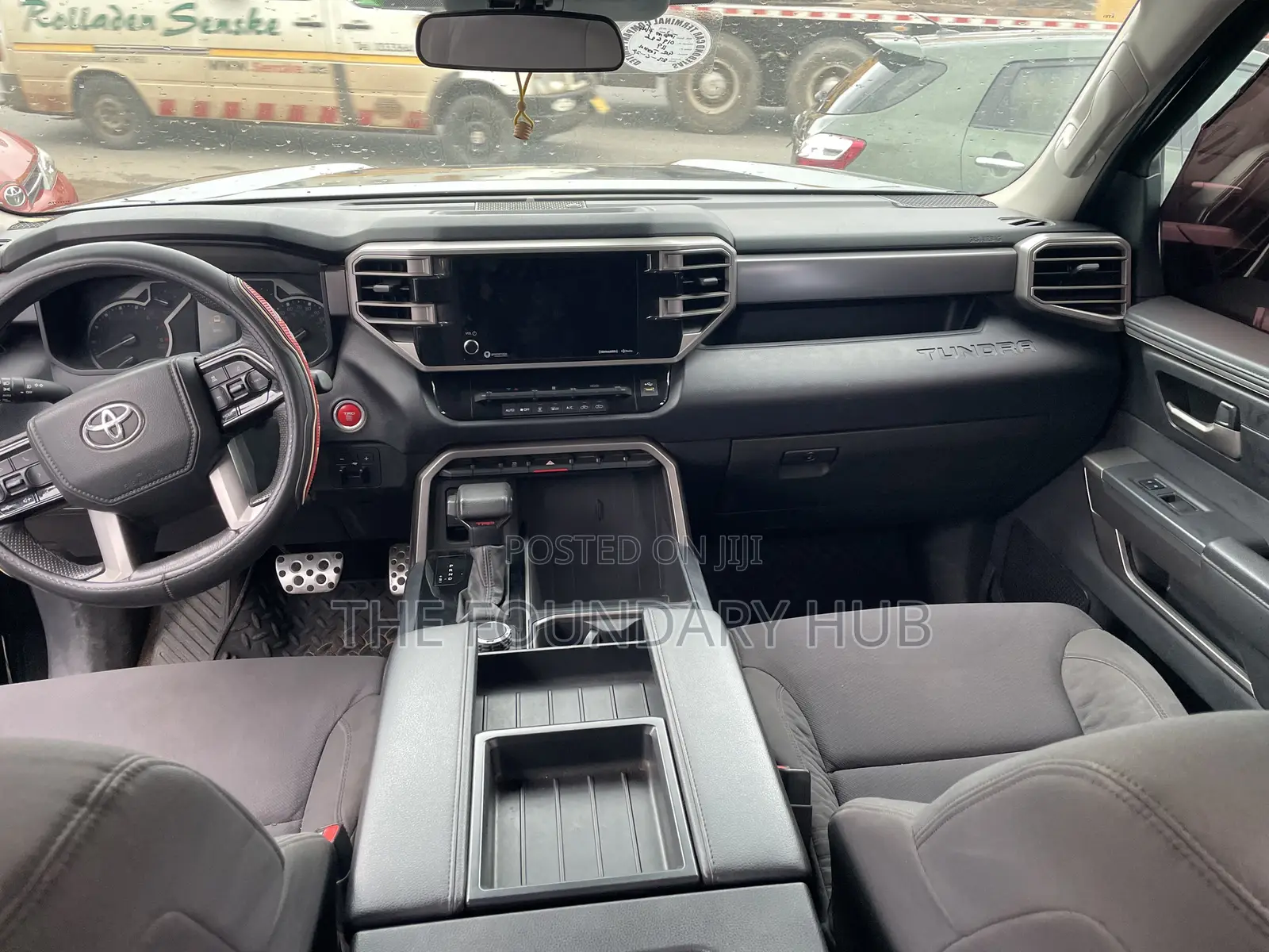 Toyota Tundra 2022 Black