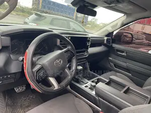 Toyota Tundra 2022 Black