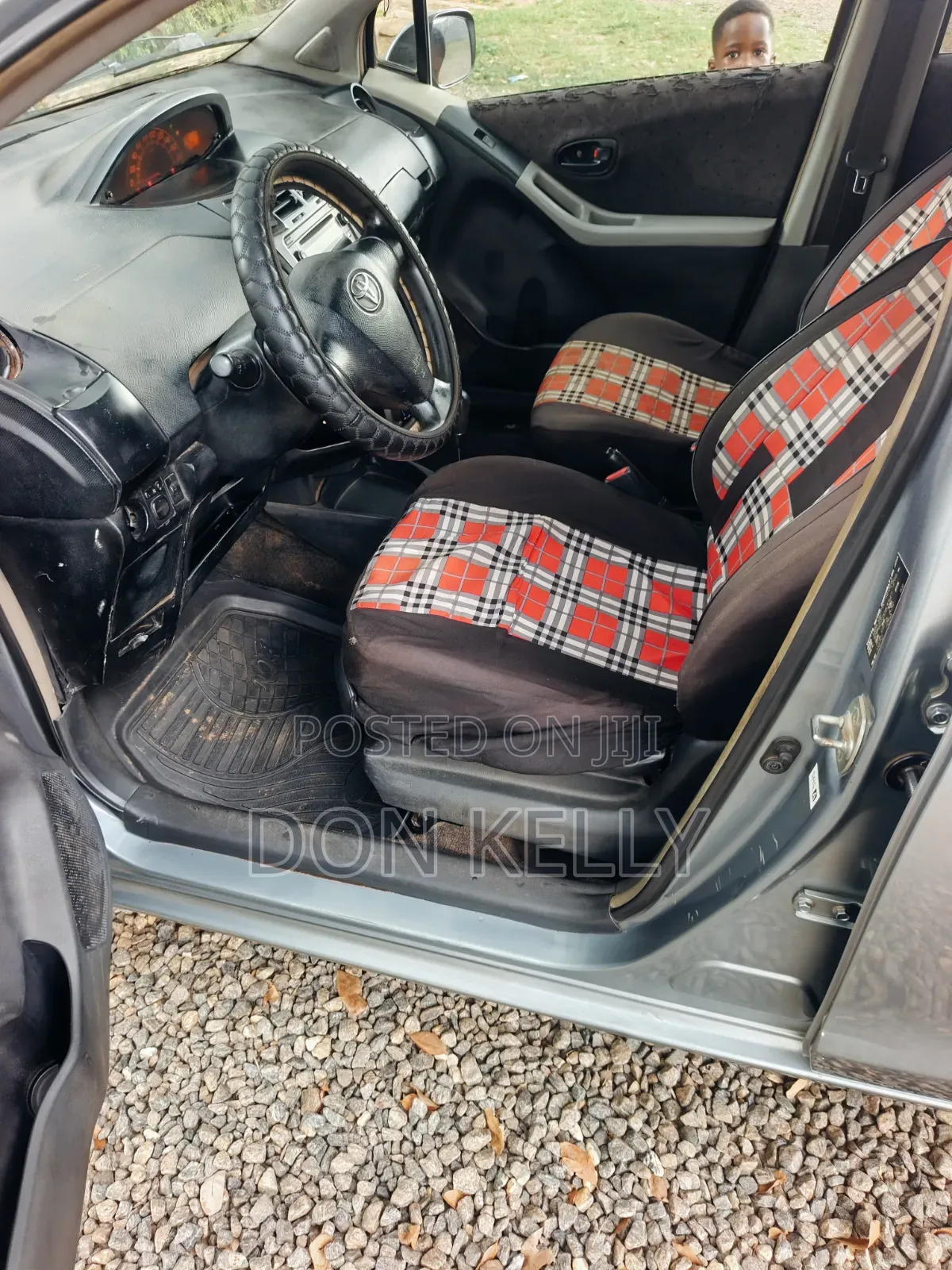 Toyota Vitz 2010 Gray