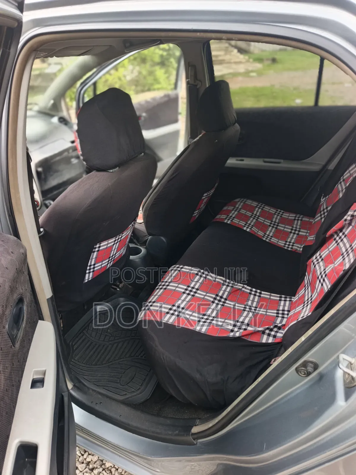 Toyota Vitz 2010 Gray