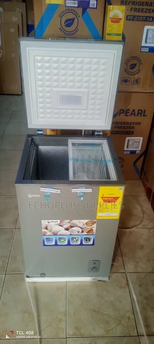 Pearl Chest Freezer/100 Liters/Sliding Glass Door