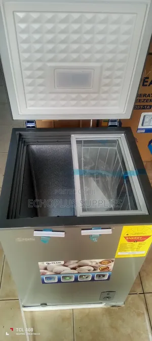 Pearl Chest Freezer/100 Liters/Sliding Glass Door