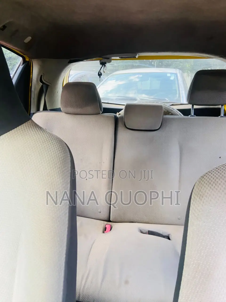 Toyota Vitz 2013 Yellow