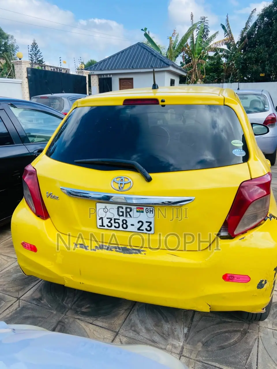Toyota Vitz 2013 Yellow