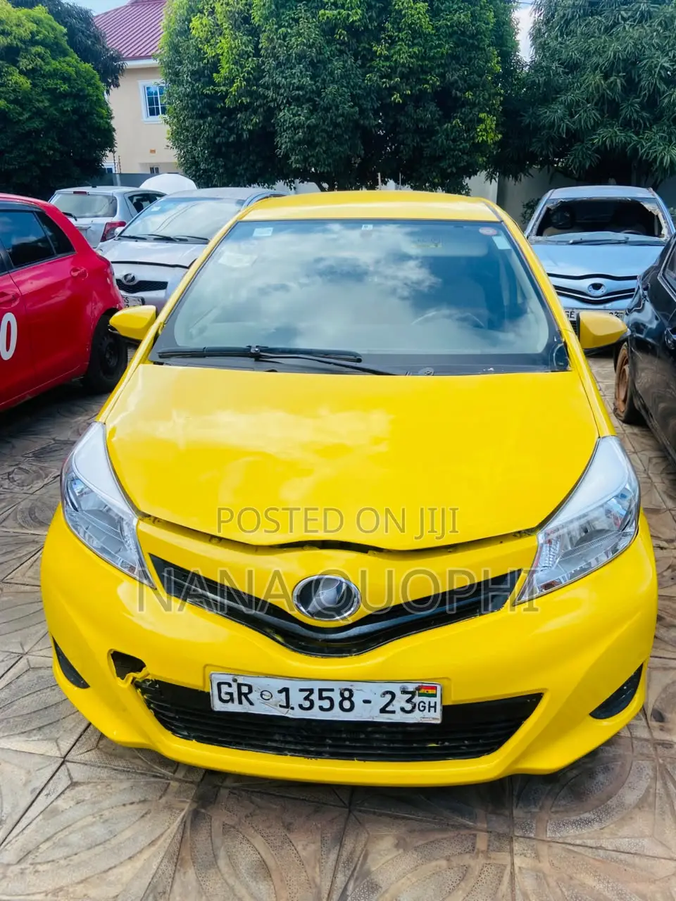 Toyota Vitz 2013 Yellow