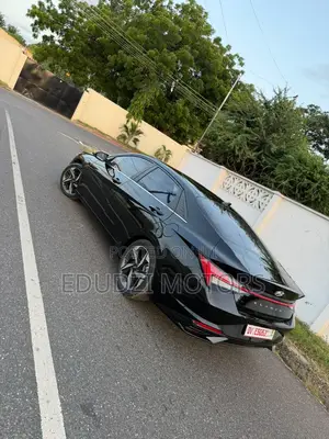 Hyundai Elantra Limited 2021 Black