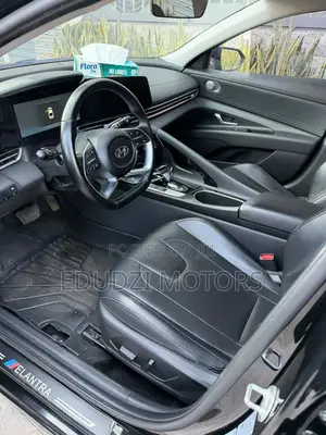 Hyundai Elantra Limited 2021 Black