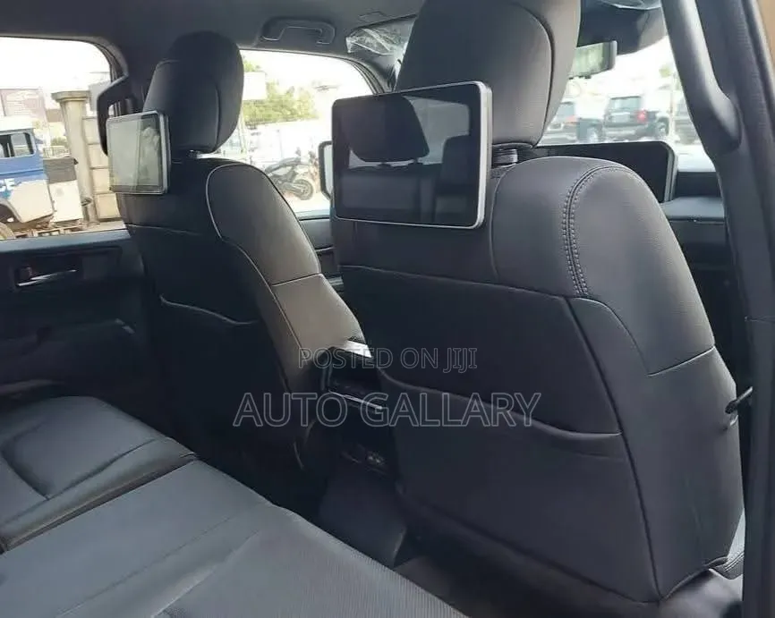 New Toyota Land Cruiser Prado 2.8 2025 Black