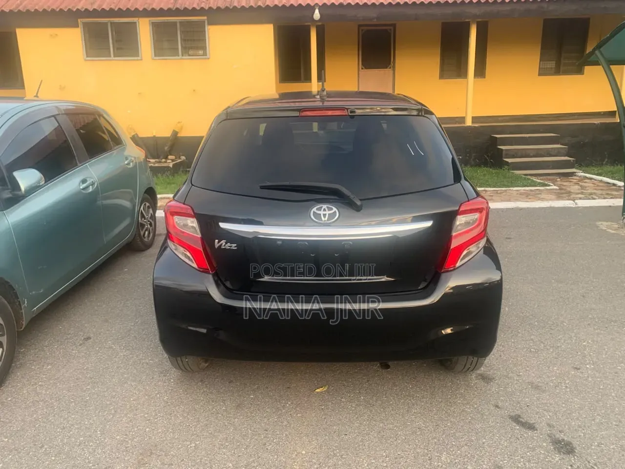 Toyota Vitz 2016 Black