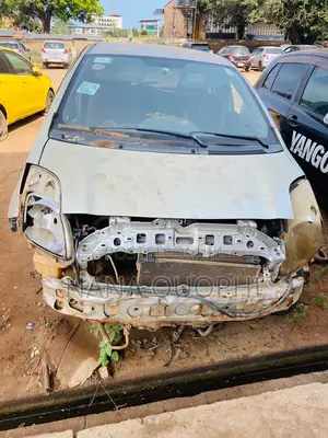 Toyota Vitz 2010 Silver