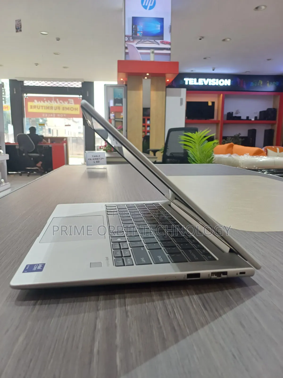 New Laptop HP ProBook 440 G1 8GB Intel Core Ultra 7 SSD 512GB