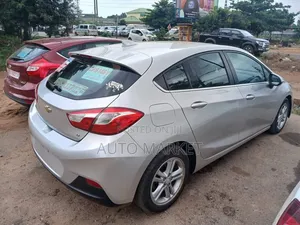 Chevrolet Cruze LT Auto Hatchback 2017 Silver