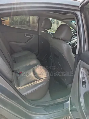 Hyundai Elantra Limited 4dr Sedan (1.8L 4cyl 6A) 2015 Silver
