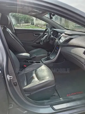 Hyundai Elantra Limited 4dr Sedan (1.8L 4cyl 6A) 2015 Silver