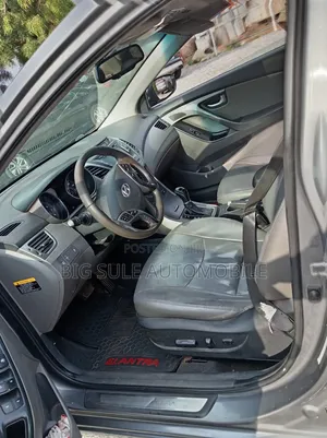 Hyundai Elantra Limited 4dr Sedan (1.8L 4cyl 6A) 2015 Silver