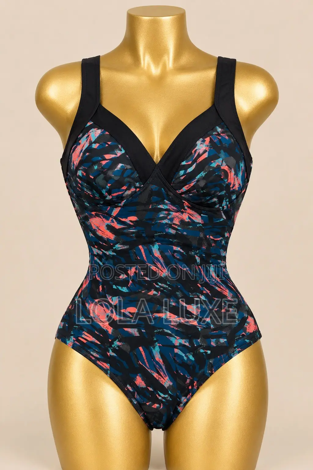 Stylish Ladies Bikinis, Beachwear, Shorts & Crop Tops | LOLA LUXE