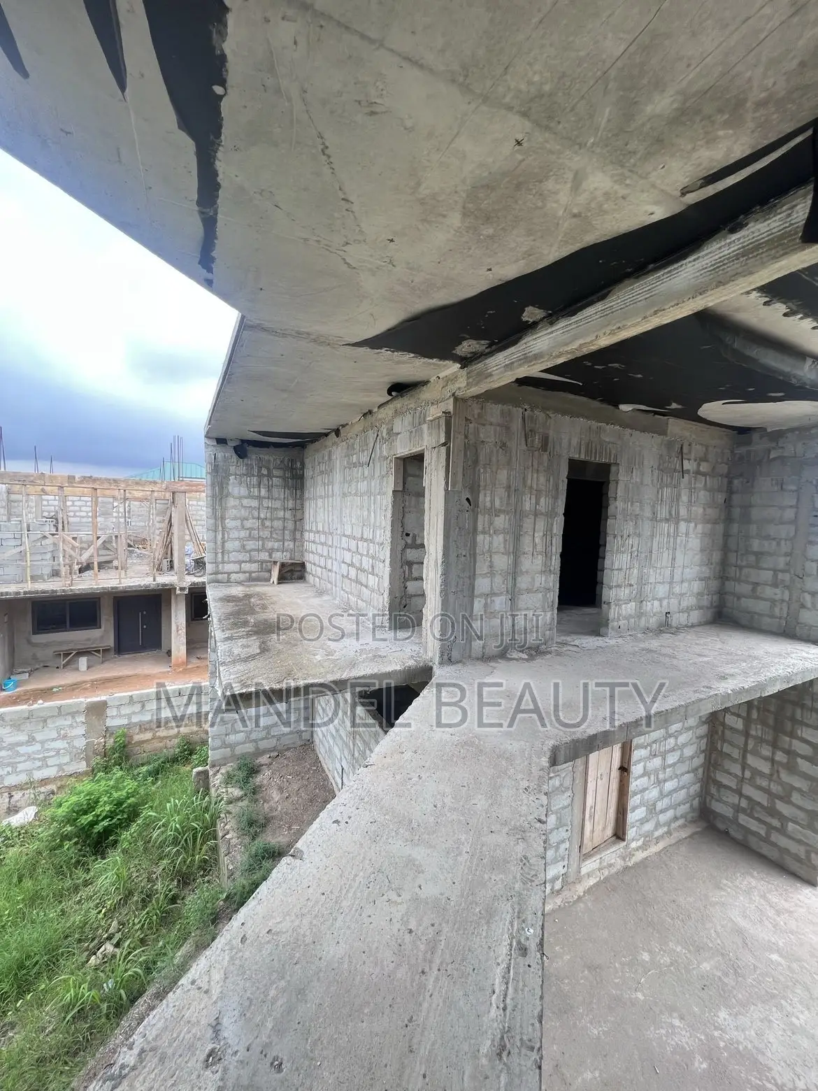 5bdrm Mansion in Tseaddo for sale