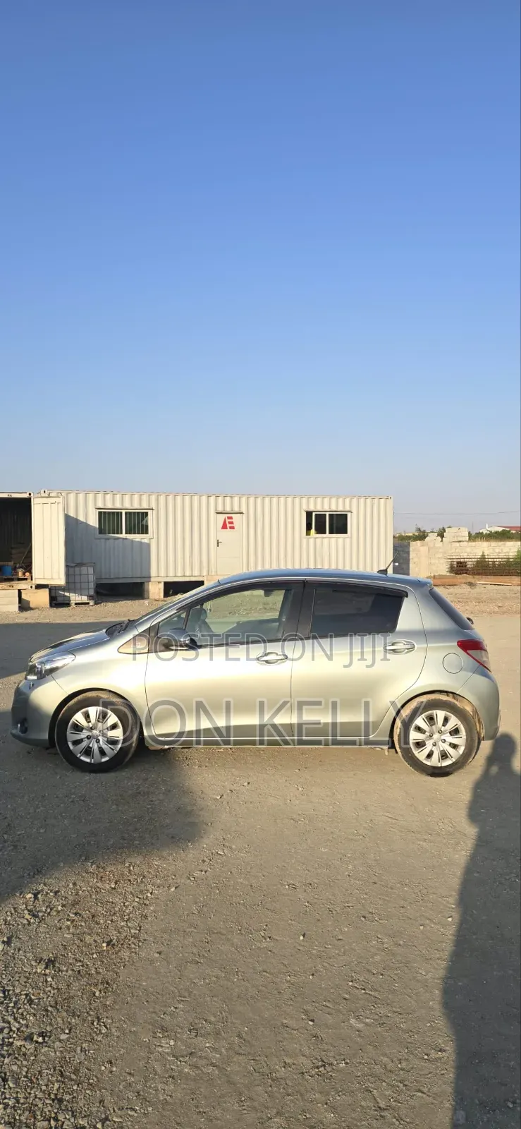 Toyota Vitz 2013 Silver
