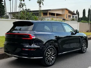 New Changan Nevo Q07 2025 Black