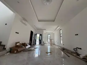 5bdrm House in East Legon for sale