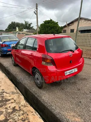 Toyota Vitz 2010 Red