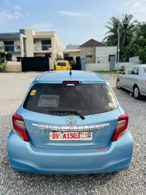 Toyota Vitz 1.3 AWD 5dr 2016 Blue