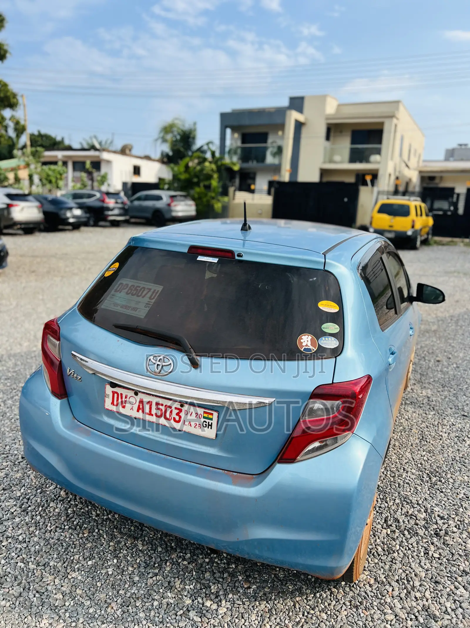 Toyota Vitz 1.3 AWD 5dr 2016 Blue