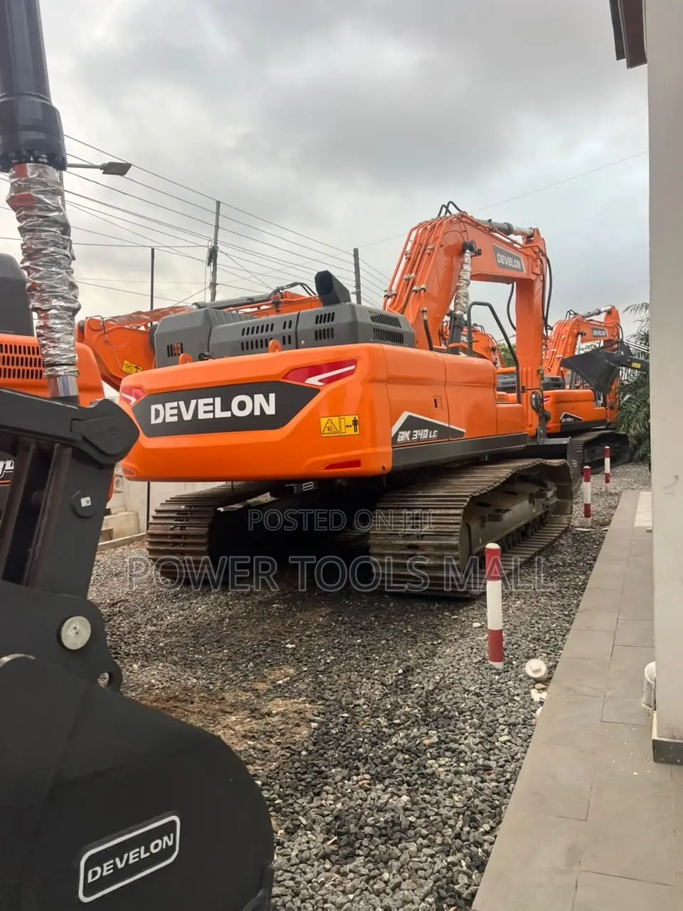 Develon DX340 -LC Tracked Hydraulic Excavator