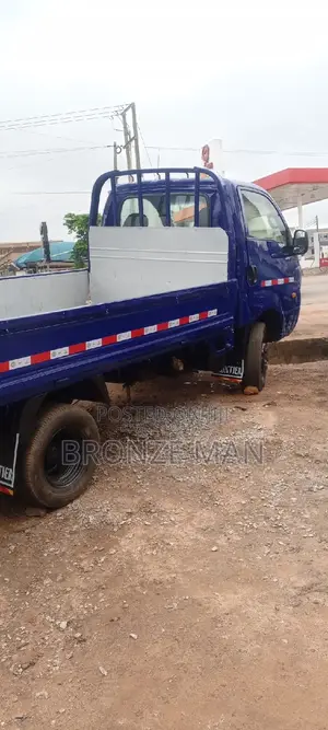 Kia Bongo 2017 Blue