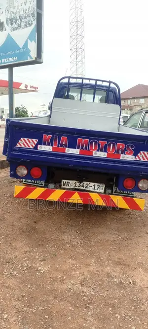 Kia Bongo 2017 Blue
