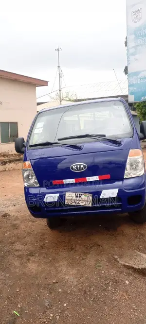 Kia Bongo 2017 Blue