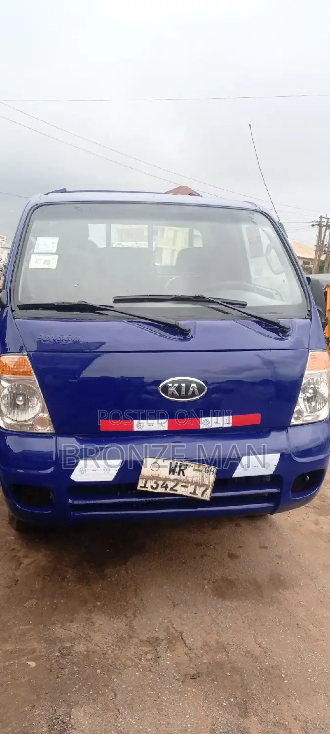 Kia Bongo 2017 Blue
