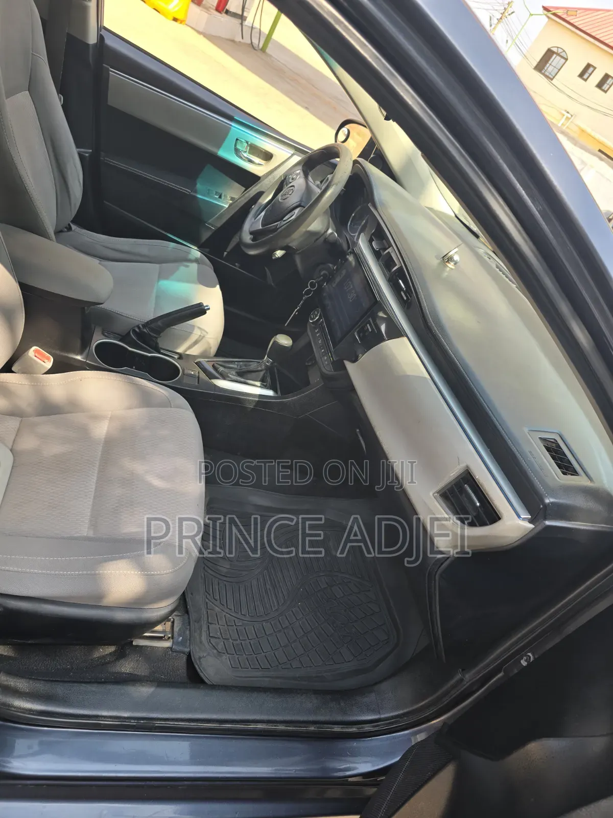 Toyota Corolla S 4dr Sedan (1.8L 4cyl CVT) 2014 Gray