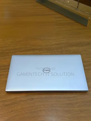 New Laptop Dell Precision 15 5520 24GB Intel Core i7 SSD 1T